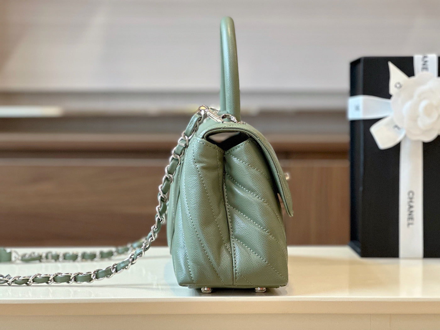 Chan*l coco v-shaped pattern replica 11 handbag green with silver lock 25cm - image 4