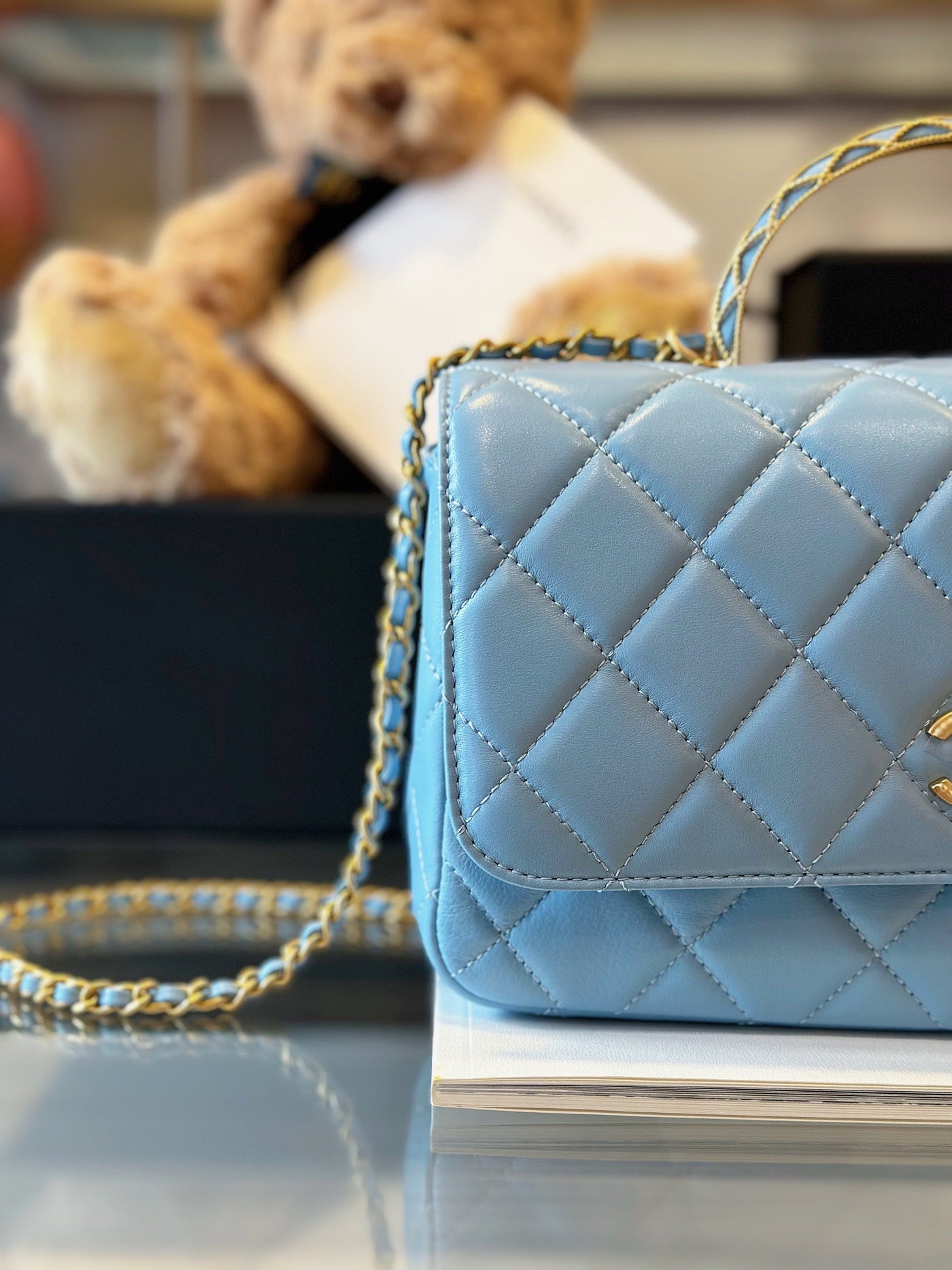 Chan*l coco mini handbag like auth blue smooth leather with lock gold 22x21cm - image 5
