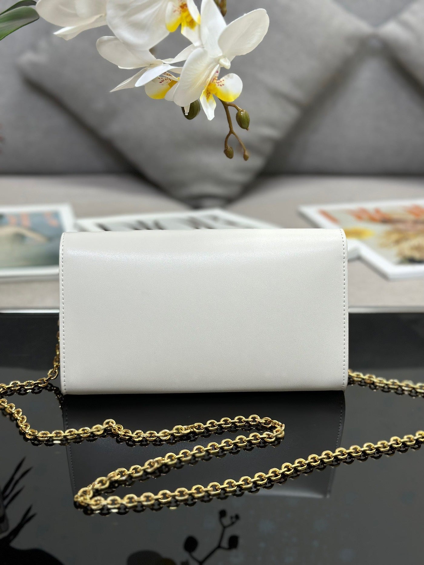 Di*r bobby women’s crossbody bag super white smooth leather 21.5x12x4cm - image 2