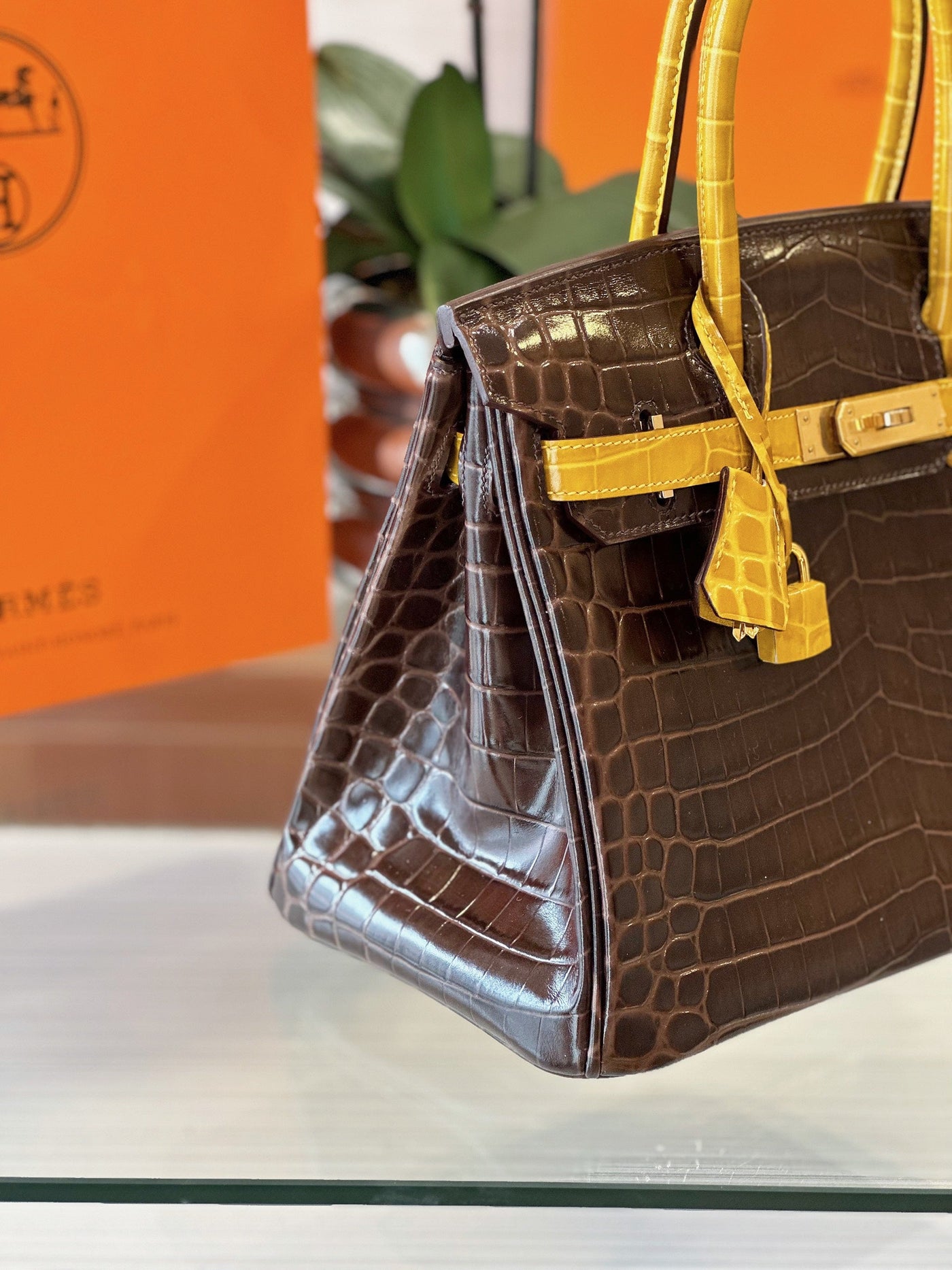 Herm*s birkin crocodile replica 1:1 handbags woman’s brown with handle yellow 30cm - image 2