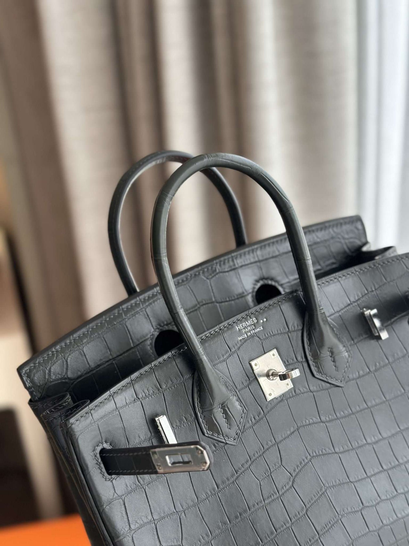 Herm*s birkin like auth imported leather handbags grey 25cm - image 3