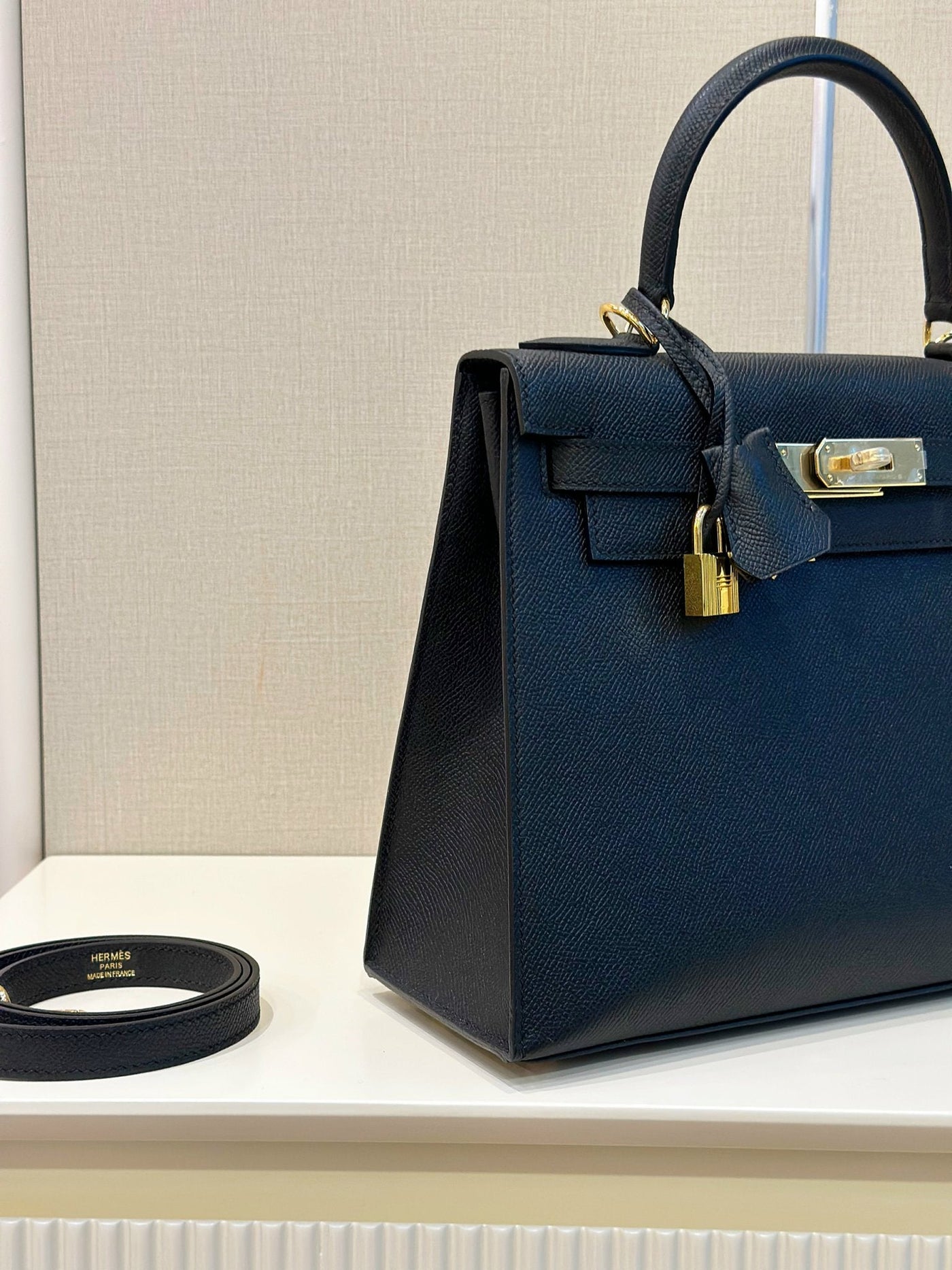 Herm*s kelly replica 1:1 woman’s handbags lock gold 28cm - image 3