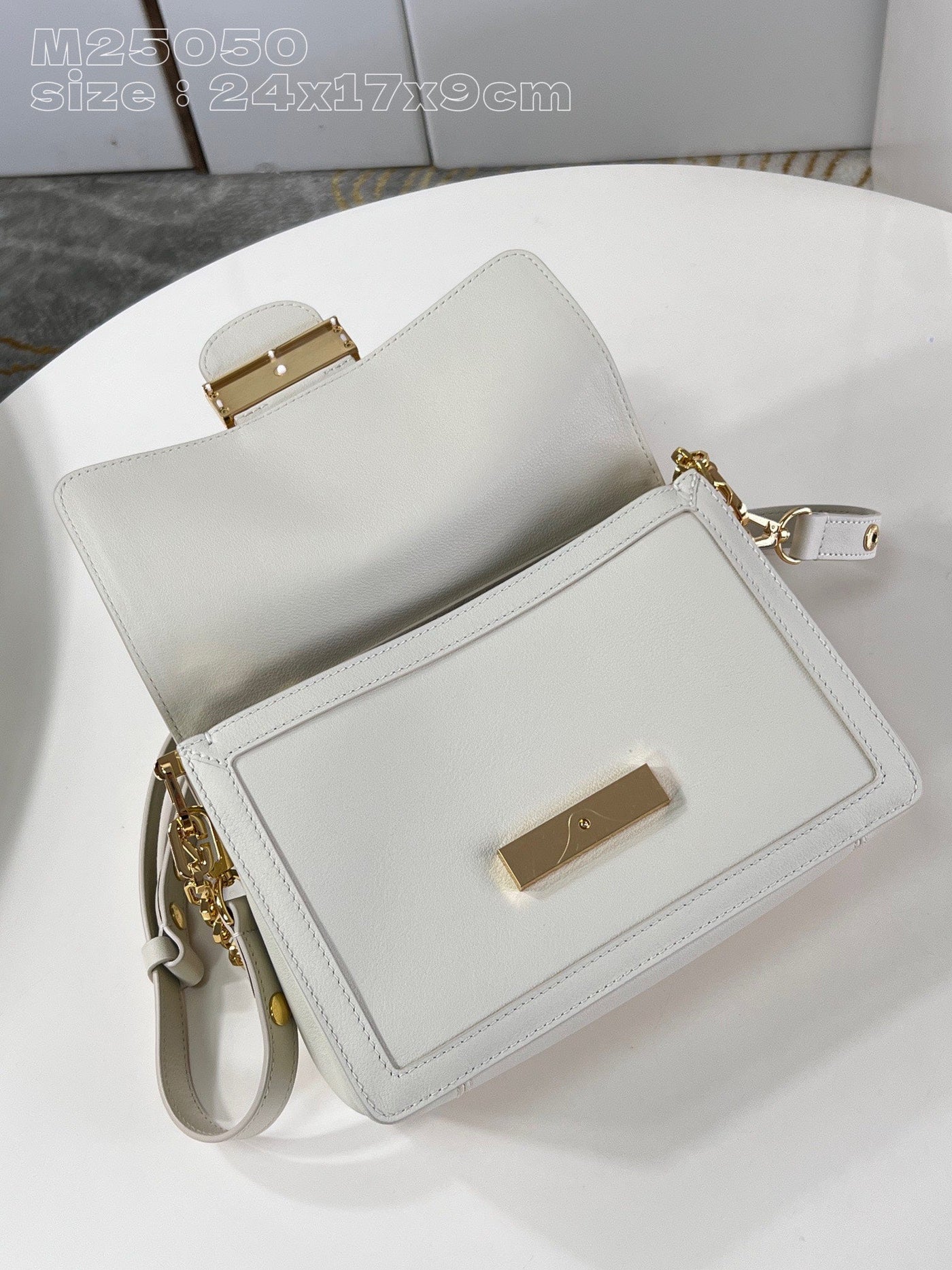 Lou*s Vuitt*n lv dauphine soft women’s white cowhide leather bag 24x17x9cm - image 8