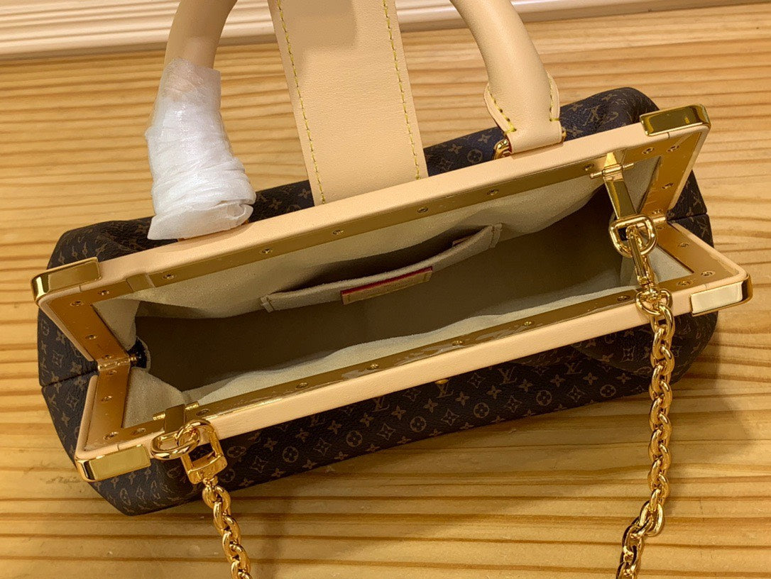 Lou*s Vuitt*n lv clucth tisitt like auth lock handbags 28x14cm - image 8