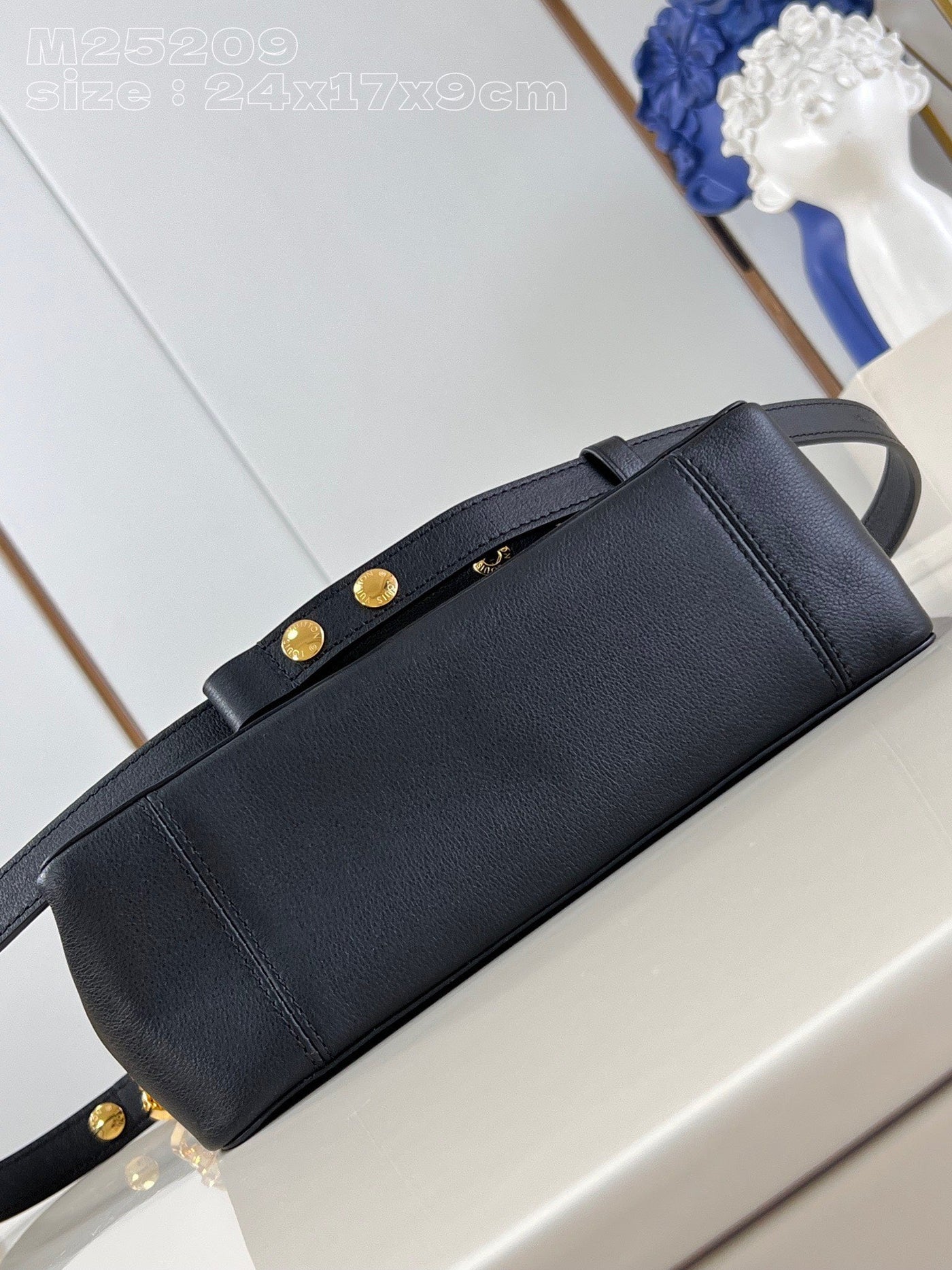 Lou*s Vuitt*n lv dauphine soft like auth black handbags 24x17x9cm - image 4