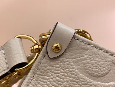 Lou*s Vuitt*n lv on the go mini replica 11 white milk handbags 25x13x10cm - image 3