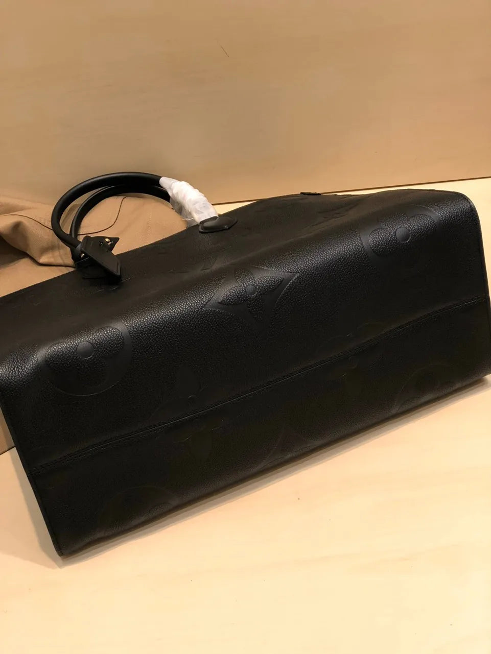 Lou*s Vuitt*n lv on the go pm tote bag replica 1:1 black handbags 35cm - image 5