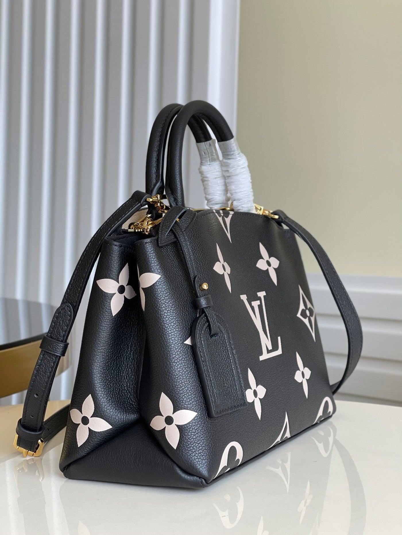 Lou*s Vuitt*n lv petit palais da bicolor monogram empreinte handbags 29x18cm - image 2