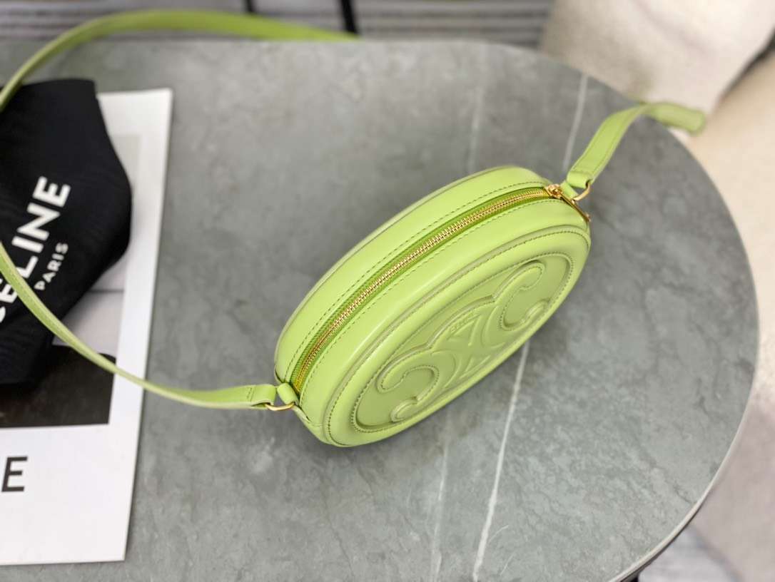 Cel*ne mini handbag replica 11 green smooth leather 16×12.5x4cm - image 4