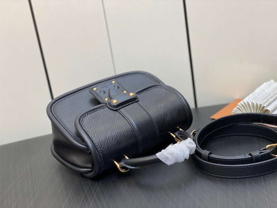 Lou*s Vuitt*n hide and seek bag black woman’s handbags 21x15x8cm - image 5