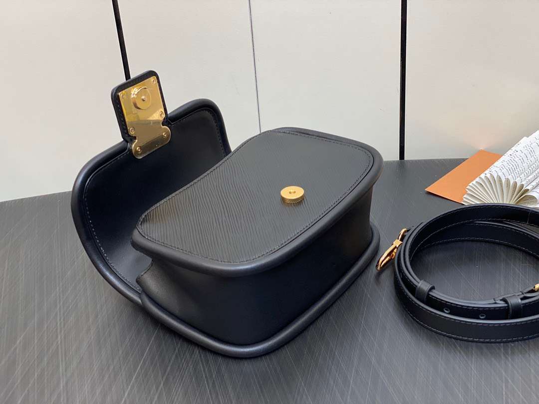 Lou*s Vuitt*n hide and seek bag black woman’s handbags 21x15x8cm - image 6
