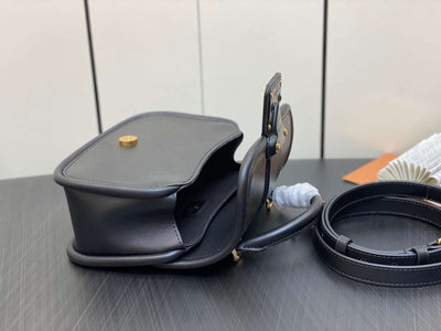 Lou*s Vuitt*n hide and seek bag black woman’s handbags 21x15x8cm - image 7