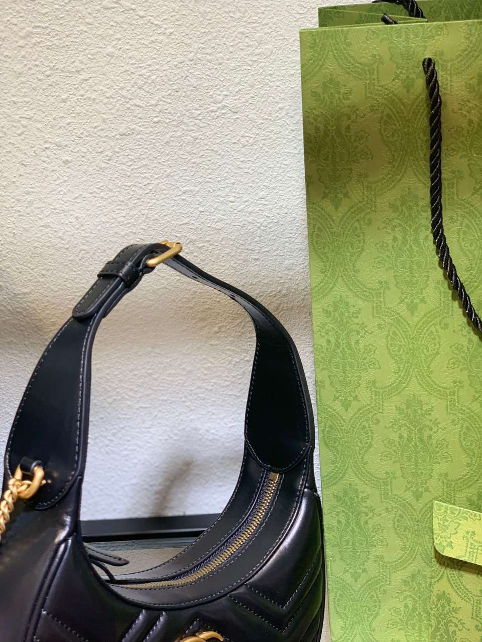 Guc*i gg marmont half moon luxury handbag black 24cm - image 4