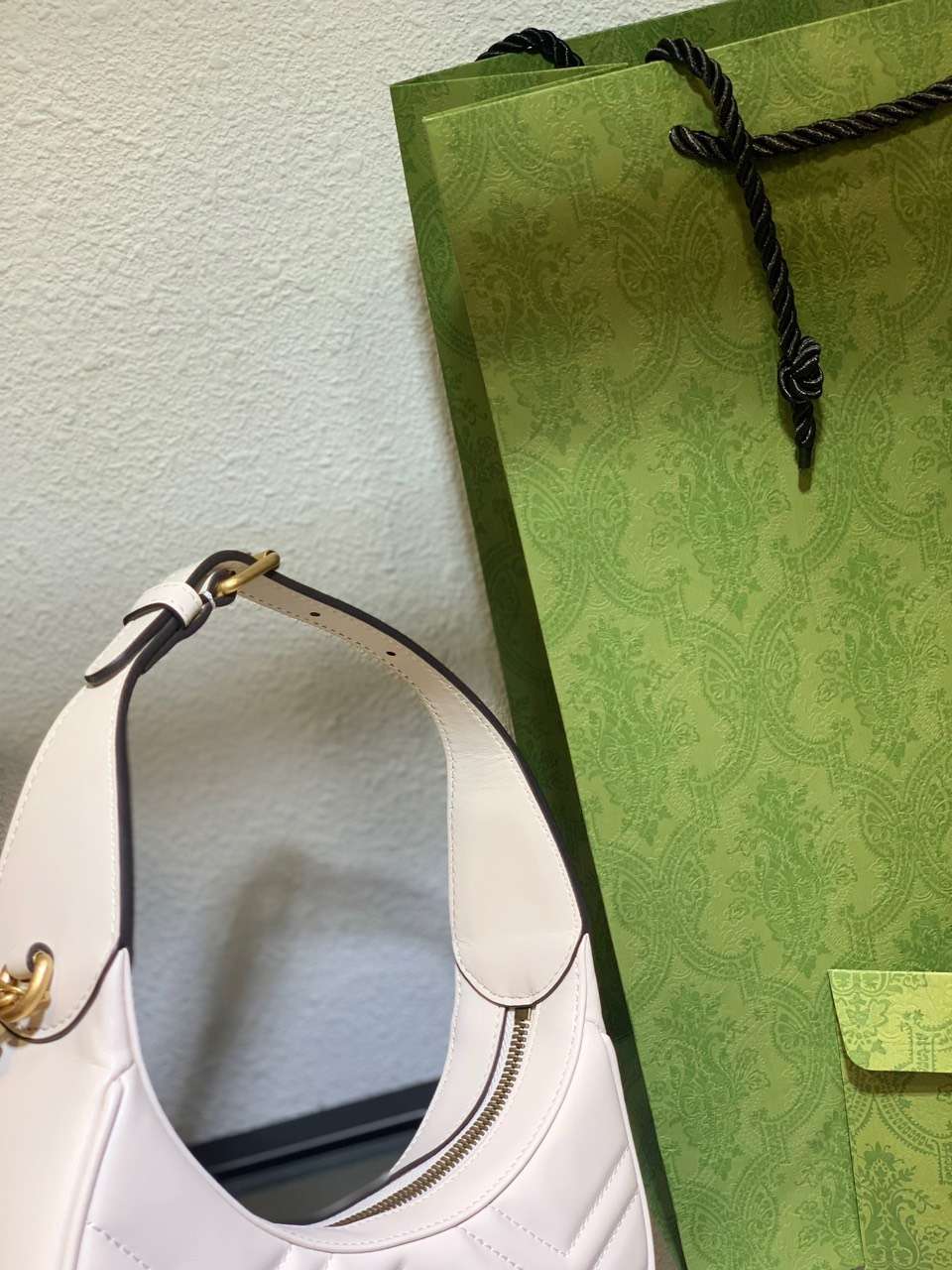 Guc*i gg marmont half moon luxury handbag white 24cm - image 4