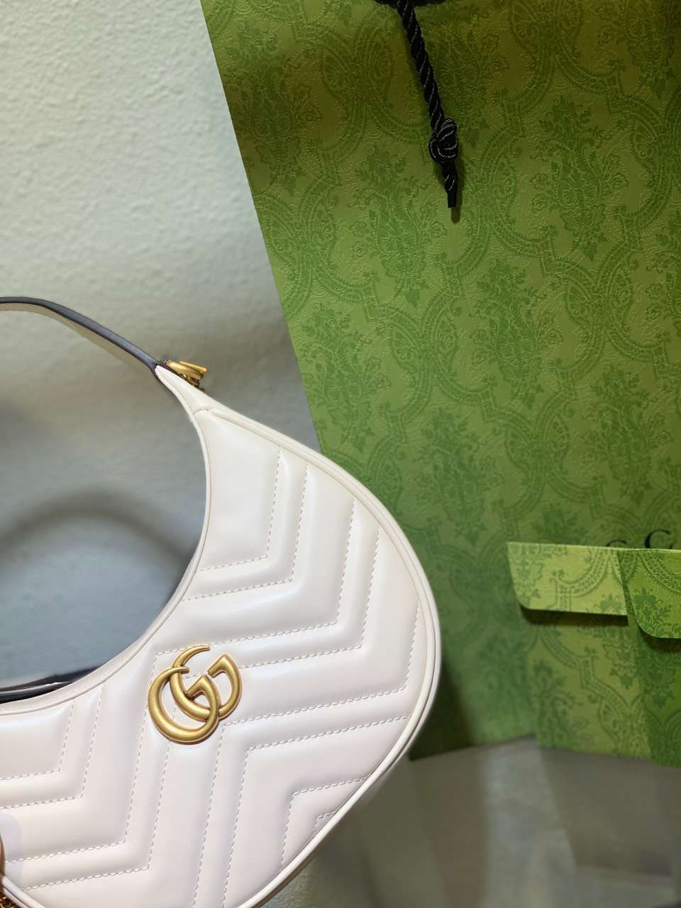 Guc*i gg marmont half moon luxury handbag white 24cm - image 5
