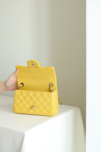 Chan*l classic flap mini like auth handbag woman’s yellow 20cm - image 2