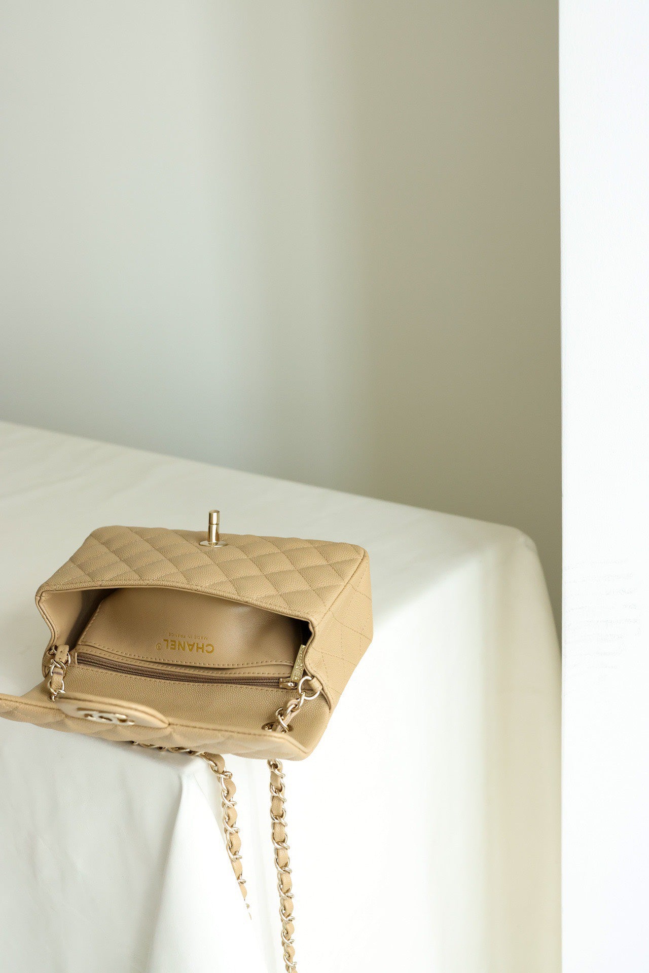 Chan*l classic 11 handbag flap mini woman’s beige 20cm - image 6