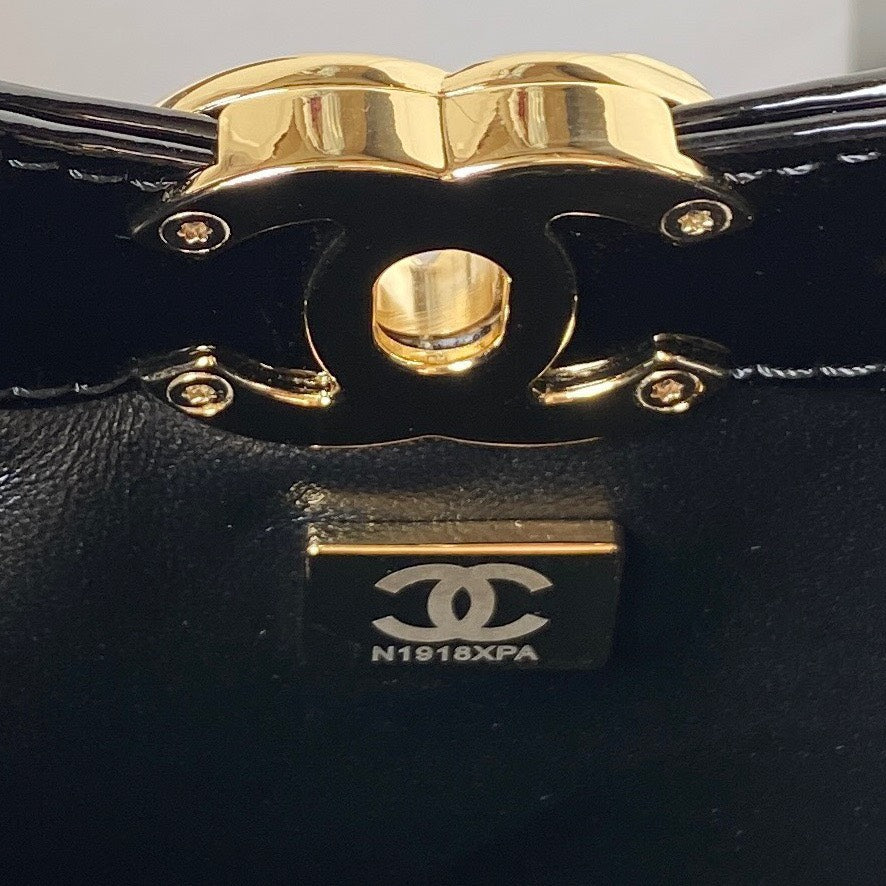 Chan*l mini shopping bag handbags shiny leather lock gold 31cm - image 4
