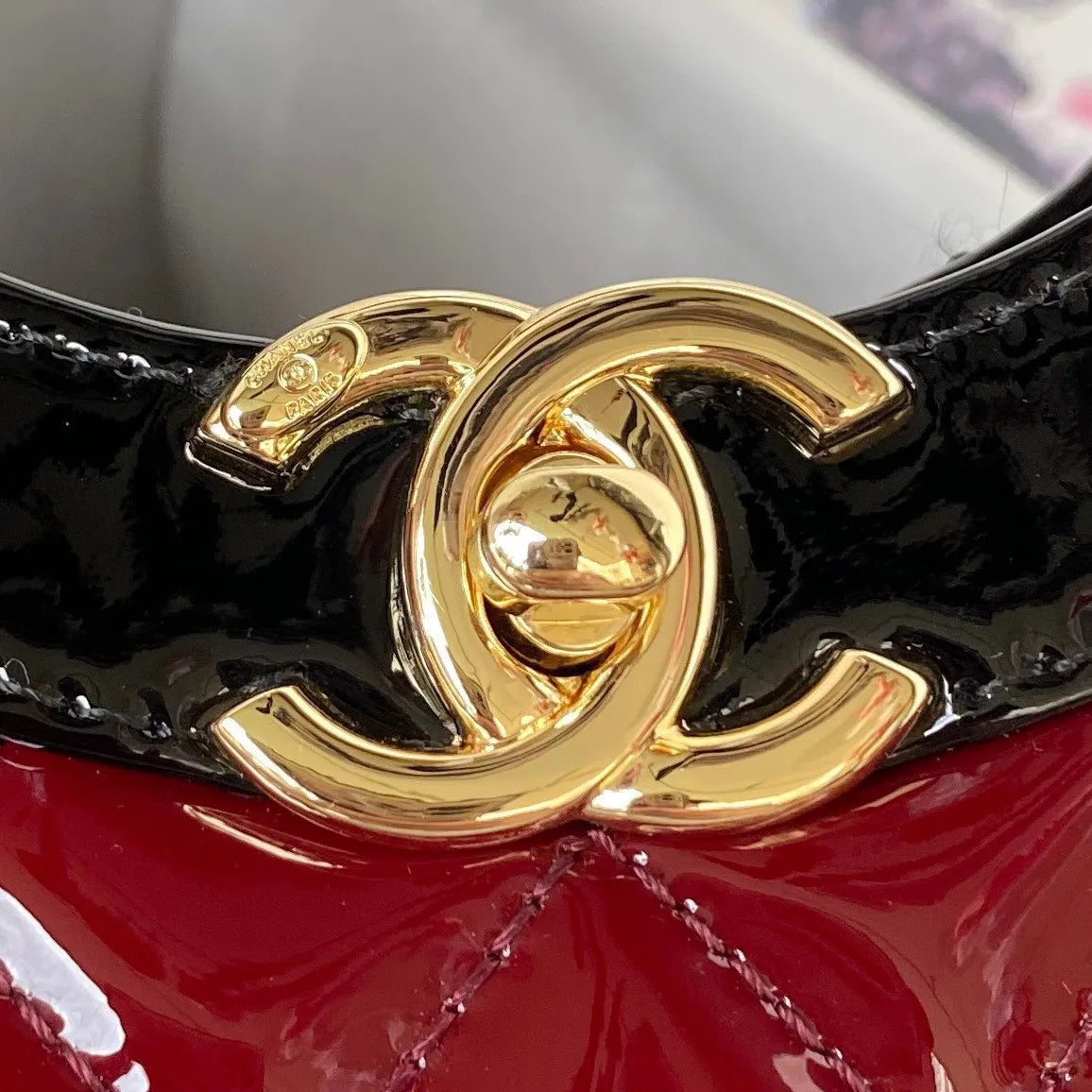 Chan*l mini shopping bag handbags red shiny leather 31cm - image 3
