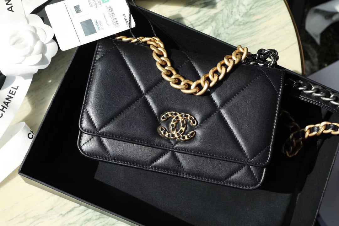 Chan*l woc c19 handbag woman’s lock gold black 19cm - image 5