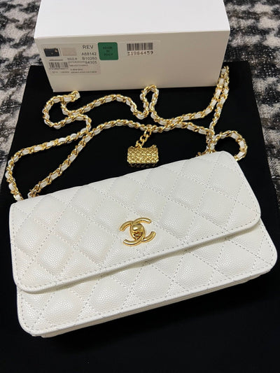 Chan*l woc charm handbags white lizard skin with lock pattern bag 20cm - image 2
