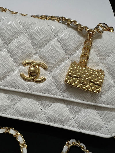 Chan*l woc charm handbags white lizard skin with lock pattern bag 20cm - image 4