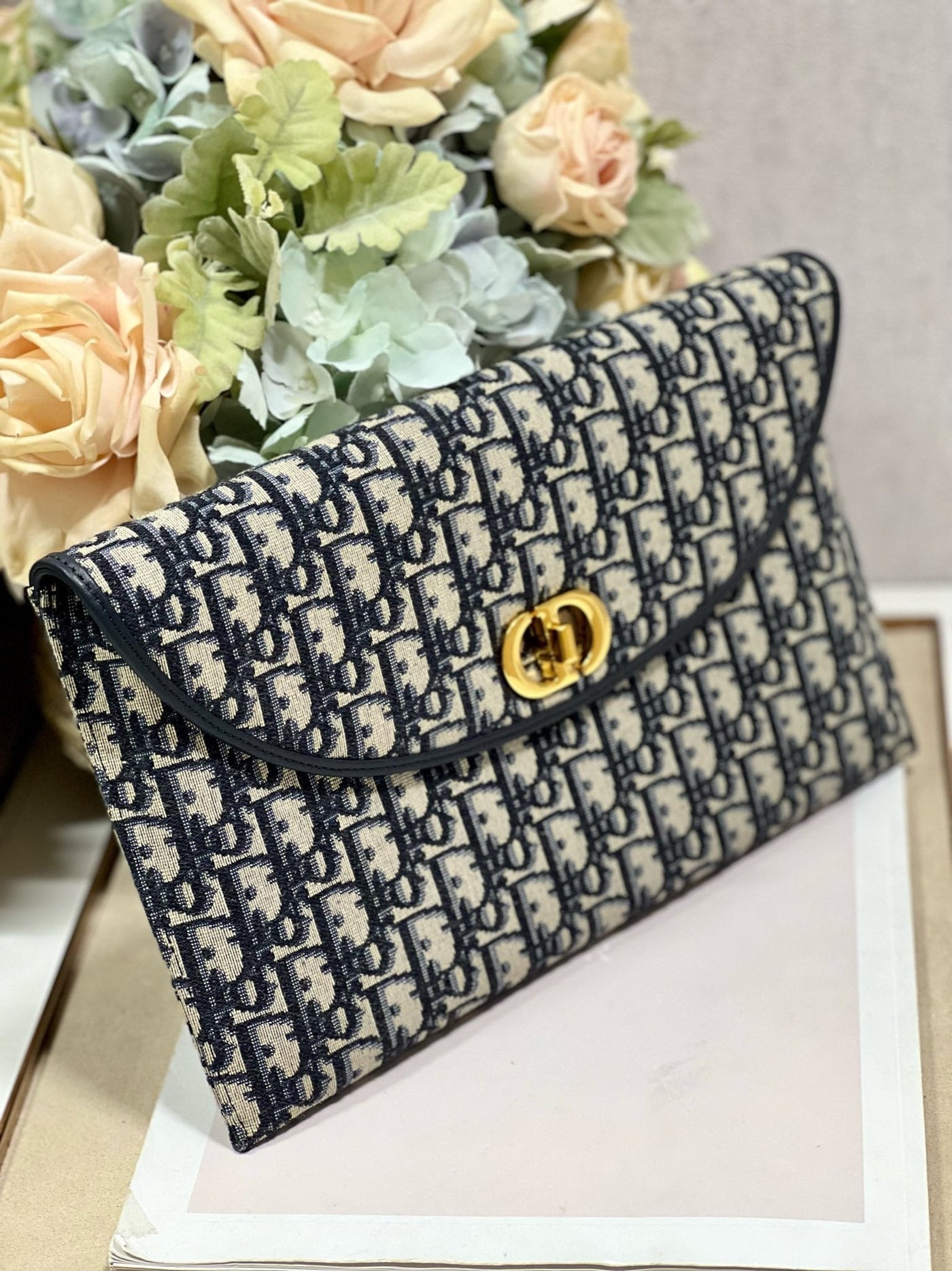 Di*r 30 montaigne avenue monogram handbag like auth 30x18x2cm - image 3