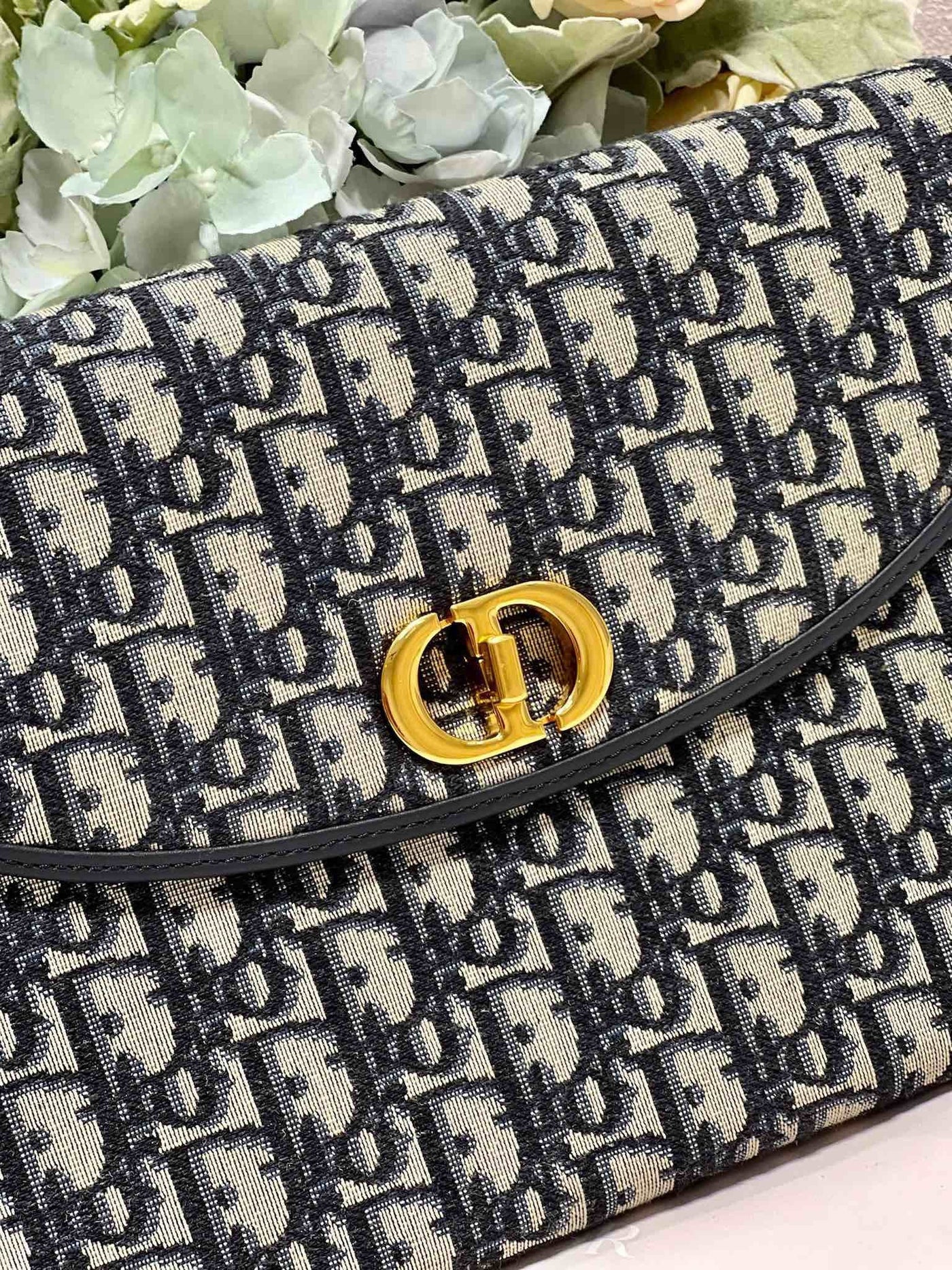 Di*r 30 montaigne avenue monogram handbag like auth 30x18x2cm - image 8