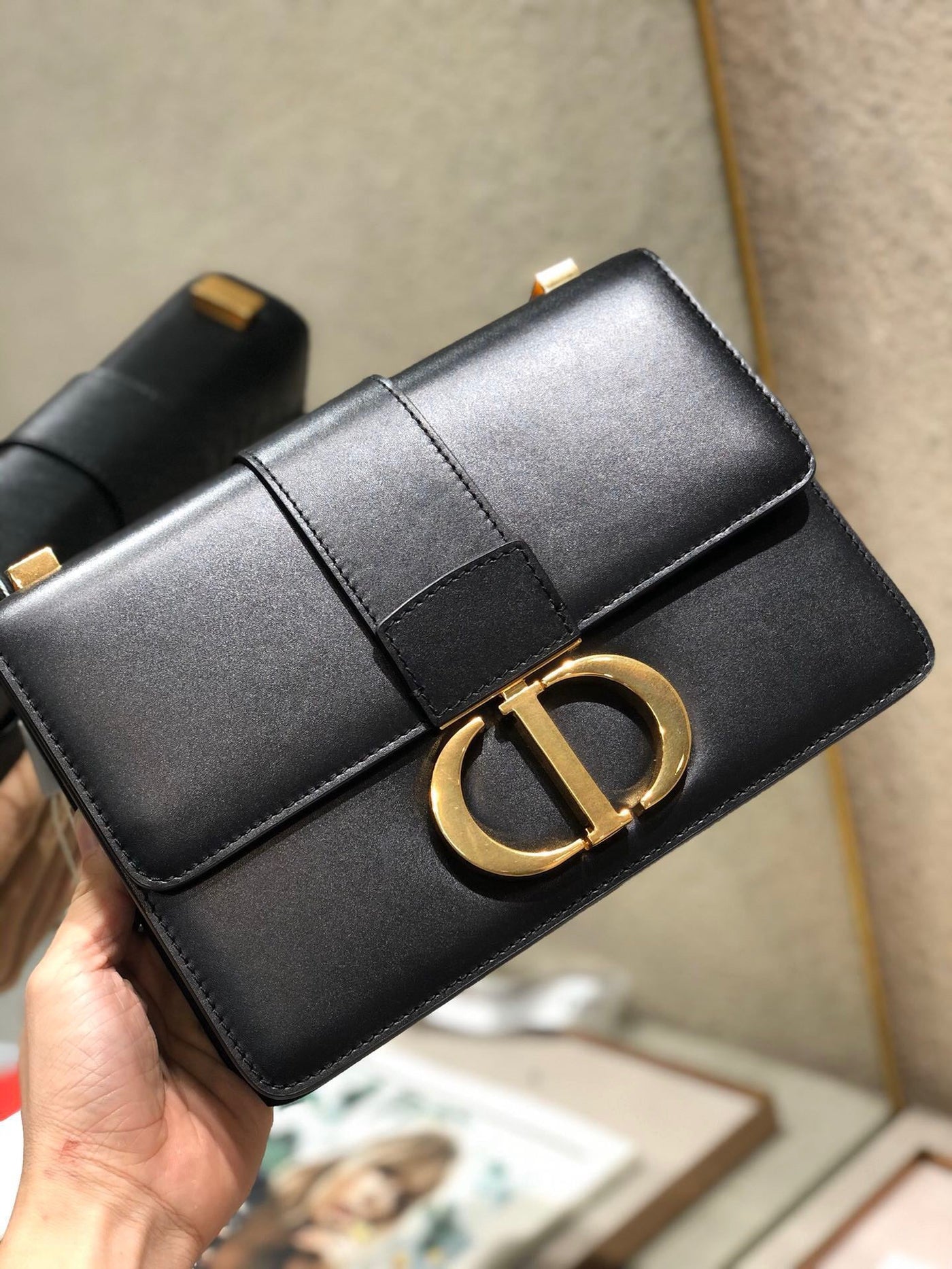 Di*r 30 montaigne super high-quality women’s handbag black with gold lock 24x17x8cm - image 8