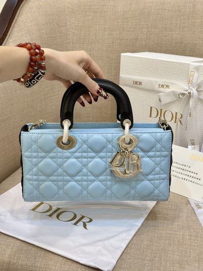 Di*r d-joy women’s handbag, ice blue cowhide leather, like auth 26cm - image 7