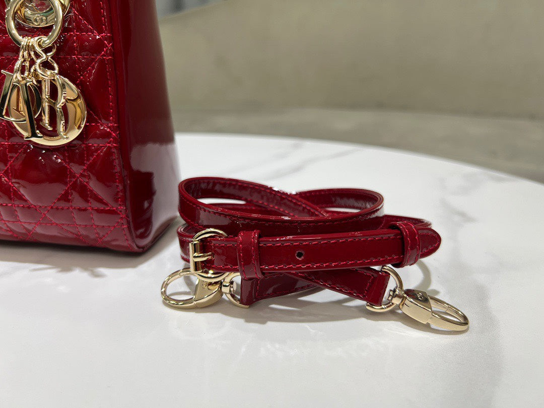 Di*r lady mini super quality women’s handbag, glossy red, 17cm - image 3