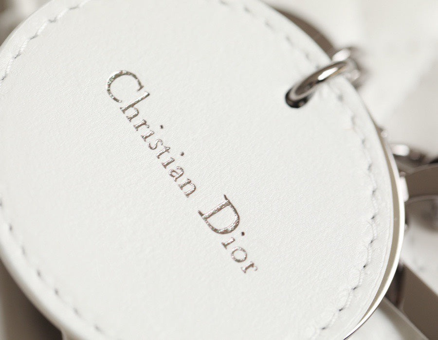 Di*r my lady rep 11 high-end women’s handbag white silver lock 20×16.5cm - image 4