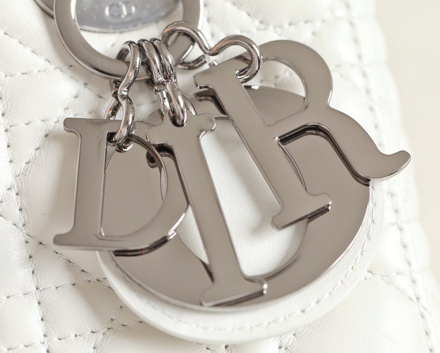 Di*r my lady rep 11 high-end women’s handbag white silver lock 20×16.5cm - image 5