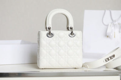 Di*r my lady rep 11 high-end women’s handbag white silver lock 20×16.5cm - image 8