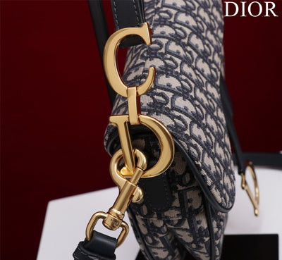 Di*r saddle saddle canvas handbag super quality hand embroidered 25.5x20x6cm - image 2