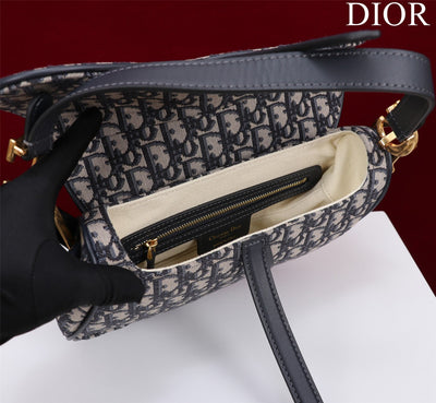 Di*r saddle saddle canvas handbag super quality hand embroidered 25.5x20x6cm - image 9