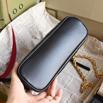 Guc*i matelasse like auth bag with embossed gc pattern 21cm - image 3