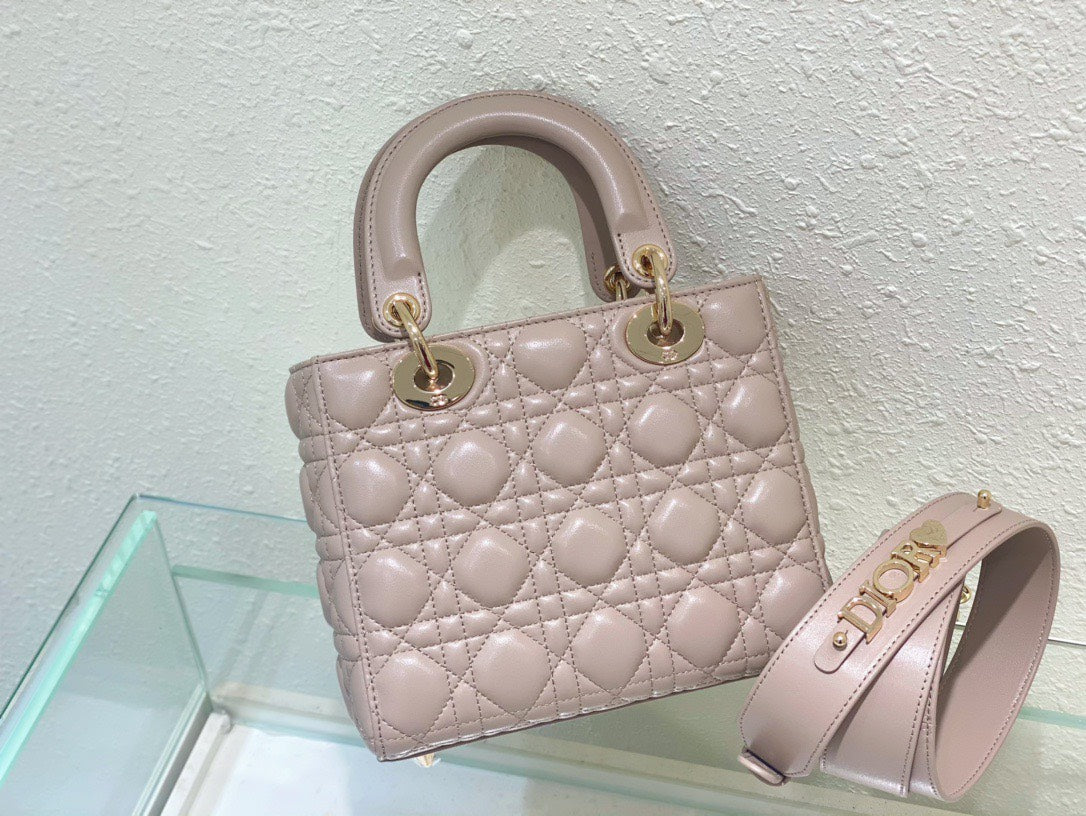 Di*r lady super light pink handbag 20cm - image 4