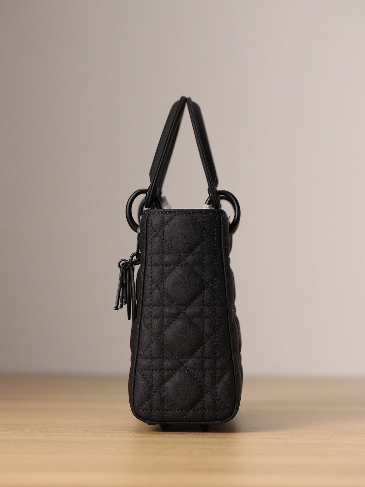 Di*r lady matte women’s black handbag 20cm - image 4