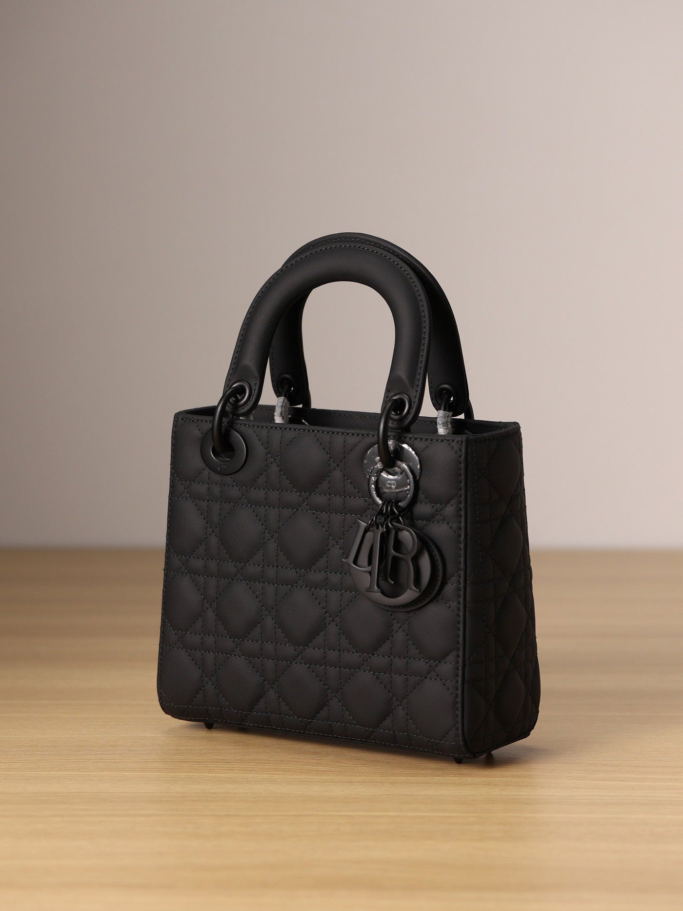 Di*r lady matte women’s black handbag 20cm - image 5