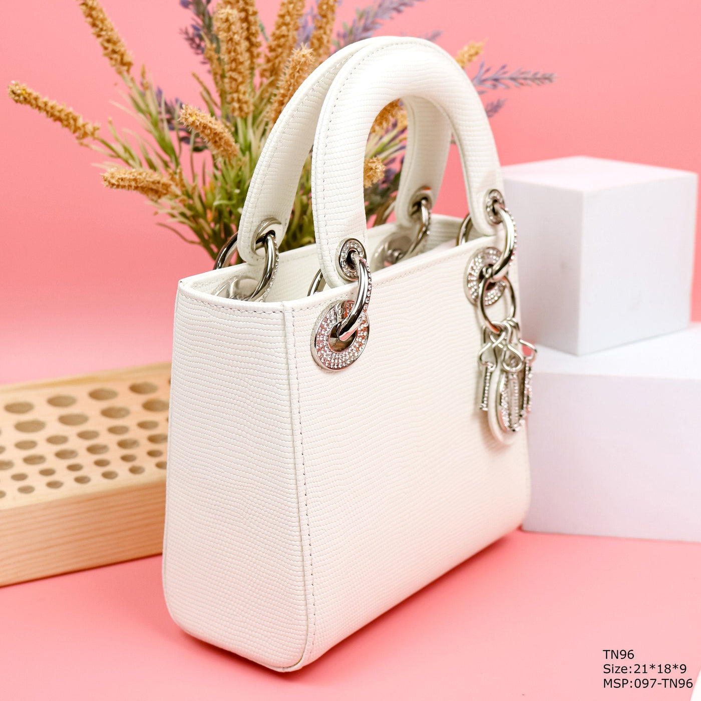 Di*r my lady white beaded handbag 21x18x9cm - image 7