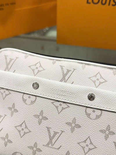 Lou*s Vuitt*n lv alpha monogram white handbag 24x16x8cm - image 5