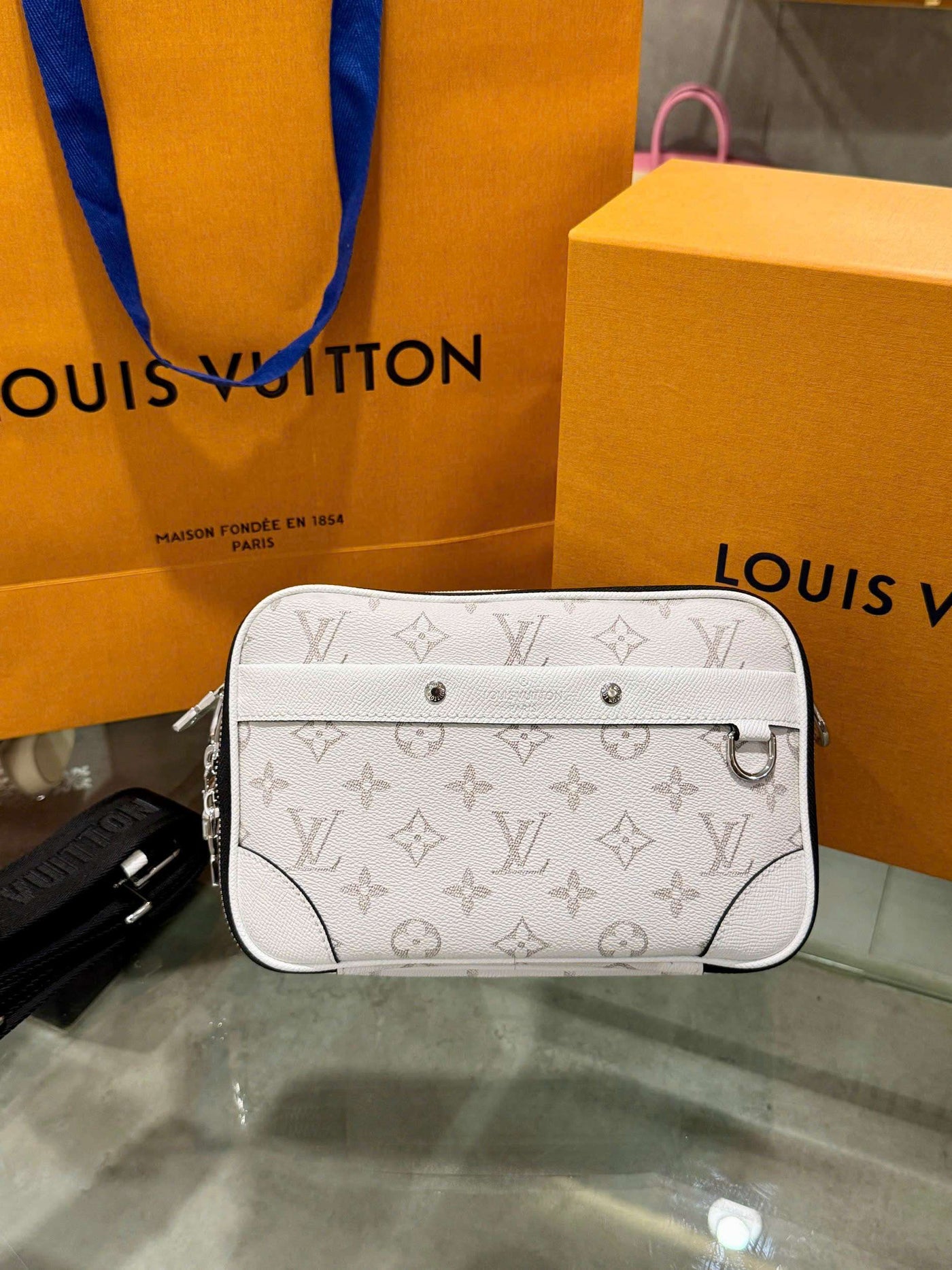 Lou*s Vuitt*n lv alpha monogram white handbag 24x16x8cm - image 6