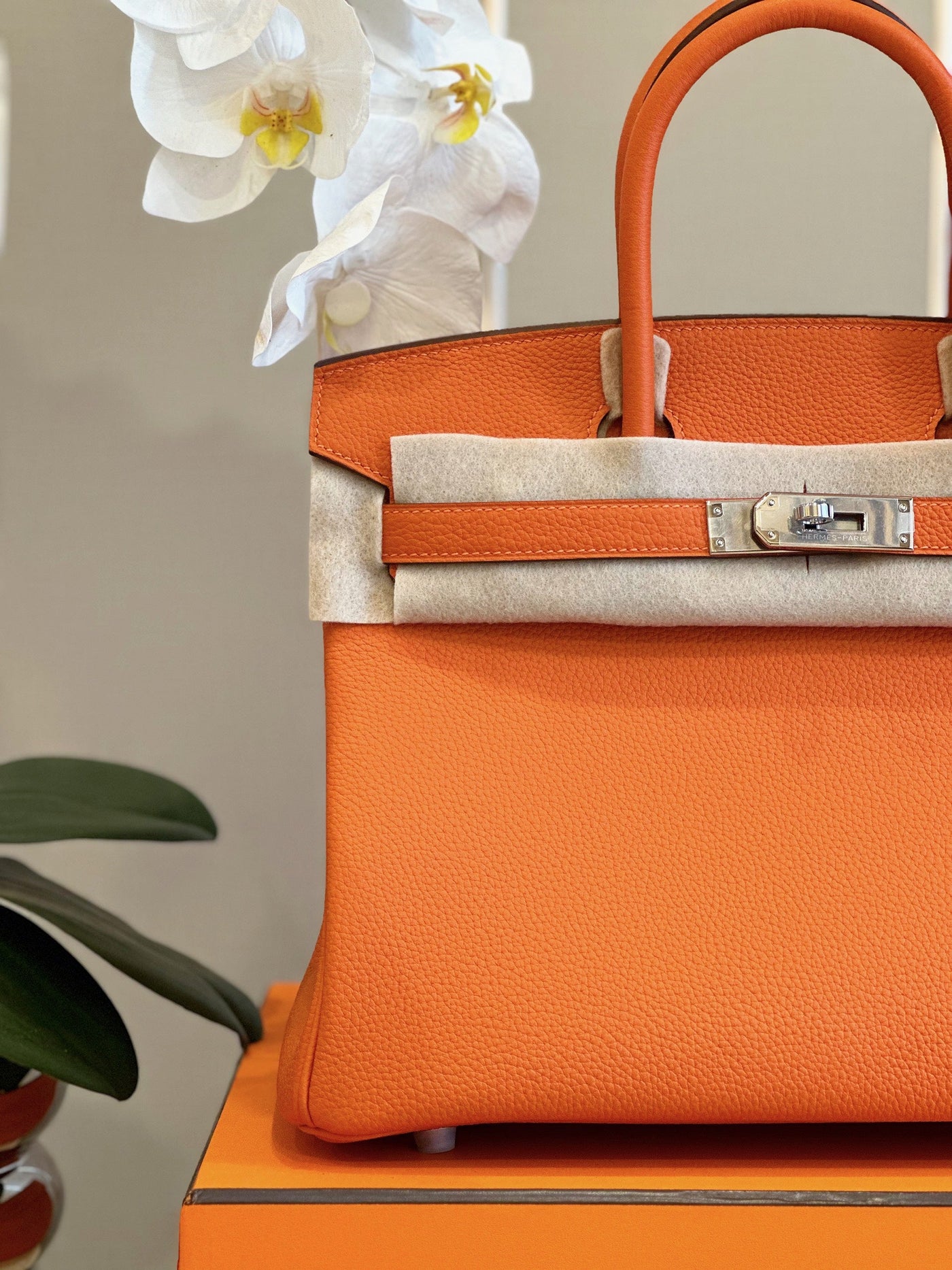 Herm*s woman’s birkin phw togo orange replica handbags 30cm - image 3