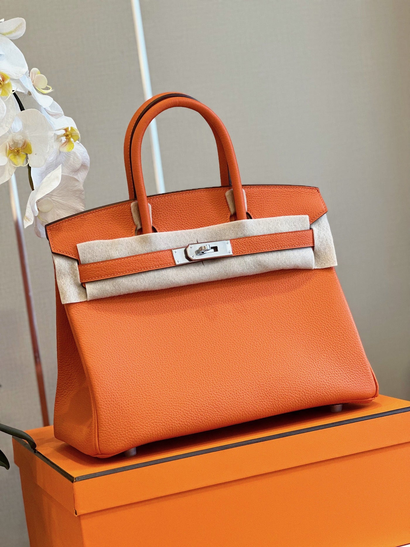 Herm*s woman’s birkin phw togo orange replica handbags 30cm - image 4