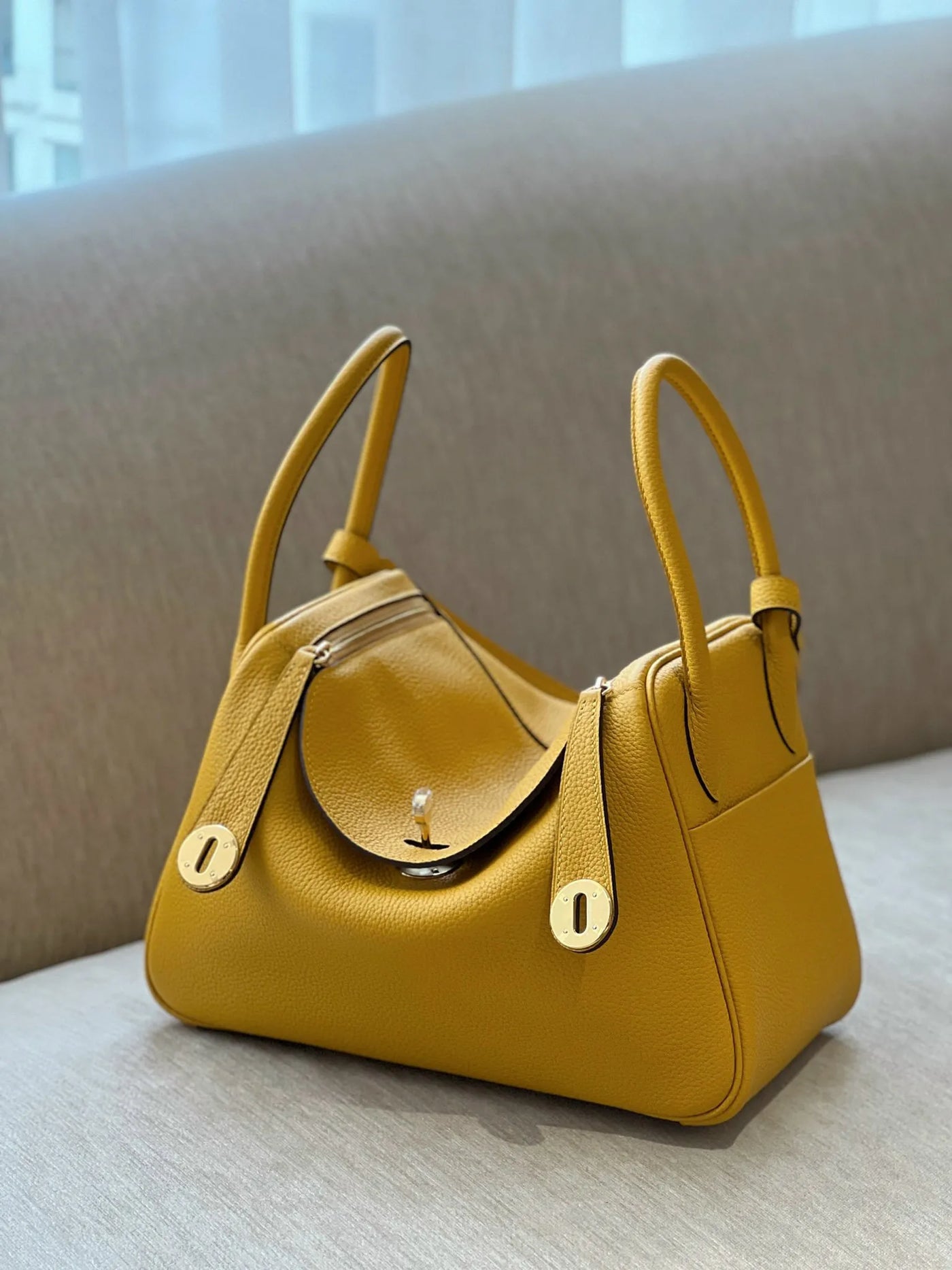Herm*s lindy woman’s yellow leather handbags size 26cm - image 2