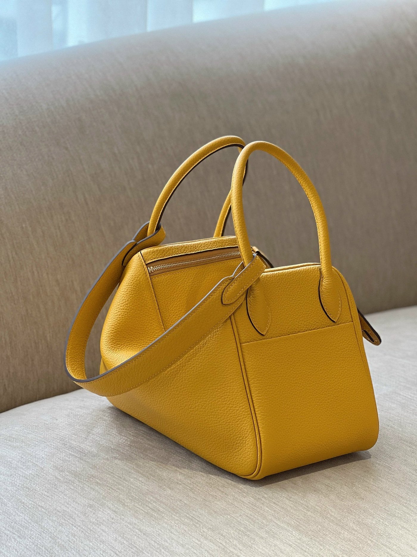 Herm*s lindy woman’s yellow leather handbags size 26cm - image 3