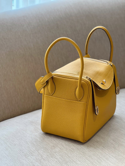 Herm*s lindy woman’s yellow leather handbags size 26cm - image 7