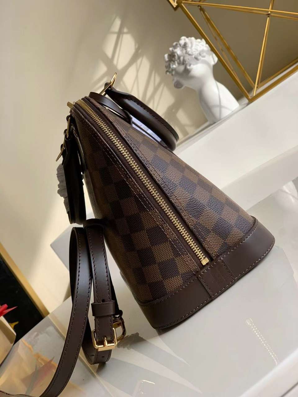 Lou*s Vuitt*n damier ebene alma pm caro pattern handbags 32mm - image 4
