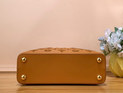Lou*s Vuitt*n lv capucines bb brown raised pattern handbags 27x18x9cm - image 7